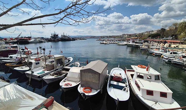 Marmara Denizi ulaşımına Poyraz engeli: Balıkçılar limana döndü