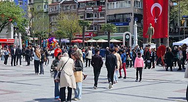 Marmara Denizi'nde 6.2 büyüklüğünde deprem Balıkesir'de de hissedildi