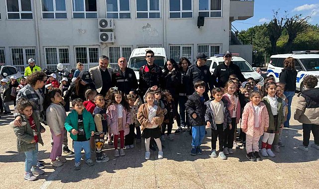 Marmarisli minikler polislerle bir araya geldi