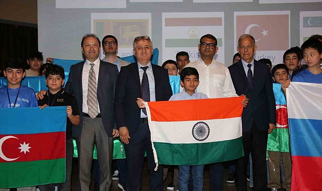 Matematikte Sınır Tanımayanlar Akdeniz Üniversitesi'nde ödüllerini aldı