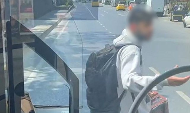 Mecidiyeköy'de yolun ortasında otobüse binmek isteyen yolcu ortalığı birbirine kattı
