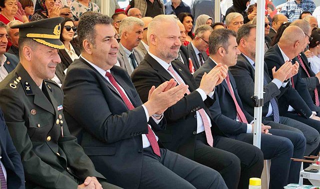 Menemen'de 23 Nisan coşkusu yaşandı