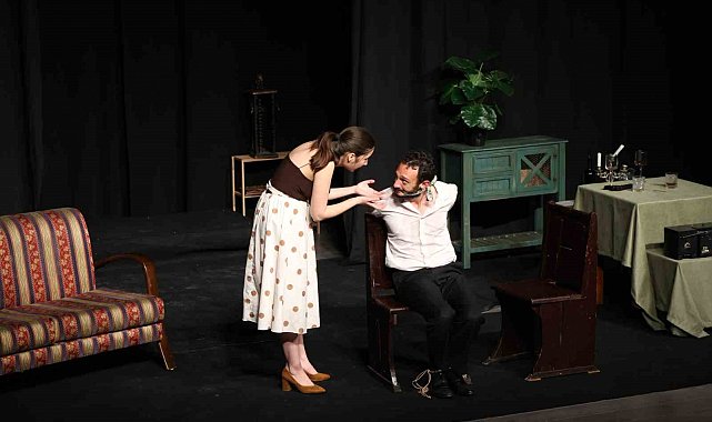 Menteşe Belediye Tiyatrosu Eskişehir'de sahne aldı