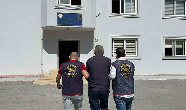 Mersin'de 28 yıl 9 ay ceza alan sahte kamu görevlisi yakalandı