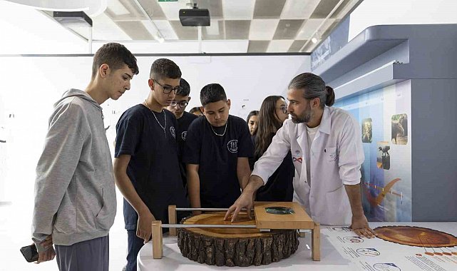 Mersin'de dünya çocukları bilimle buluştu