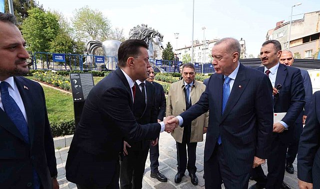 Milletvekili Hatipoğlu, 3'üncü Uluslararası Yeditepe Bienali'ne katıldı