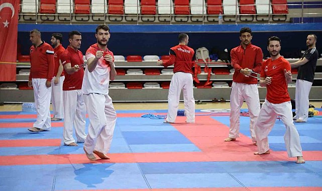 Milli karateciler, Ağrı'da yüksek rakımda çalışıyor