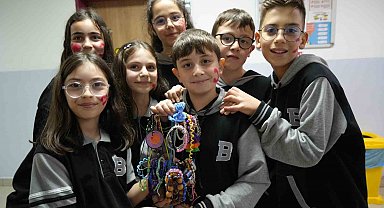 Minik kalplerden sosyal sorumluluk projesi: Gelirlerini bağış yapıyorlar