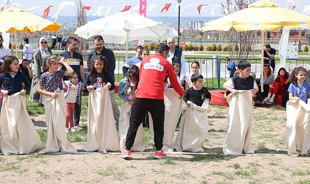 Minikler, 2'inci Çocuk Kitap Fuarı ve Şenliği'nde Spor AŞ ve KAYMEK ile çoşuyor