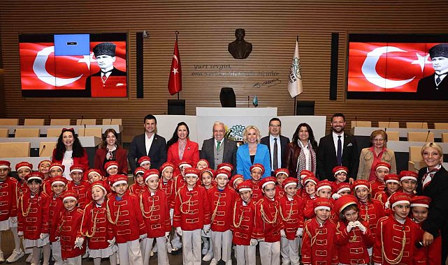 Miniklerin 23 Nisan coşkusu