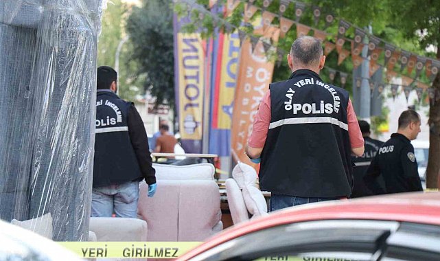 Mobilya dükkanının önündeki silahlı park kavgasında kadın müşteri yaralandı