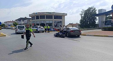 Motosikletliye takla attıran kaza kamerada