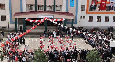 Muş'ta 23 Nisan coşkusu