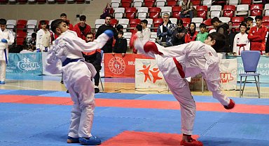 Muş'ta karate grup birinciliği müsabakaları başladı