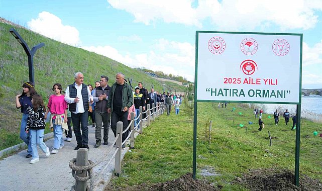 Muş'ta "2025 Aile Yılı Hatıra Ormanı" kuruldu