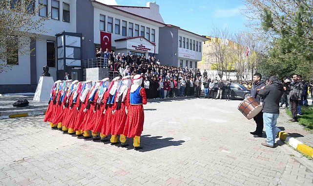 Muş'ta Turizm Haftası renkli etkinliklerle kutlandı