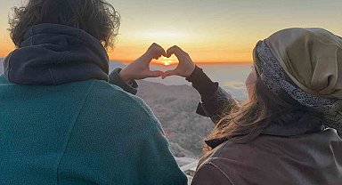 Nemrut Dağı'nda gün doğumu hayran bırakıyor