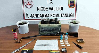 Niğde'de jandarmadan uyuşturucu ve kaçak ürün operasyonu