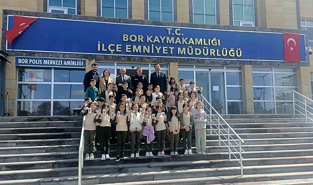 Niğde'de polisten miniklere güvenli yaşam eğitimi