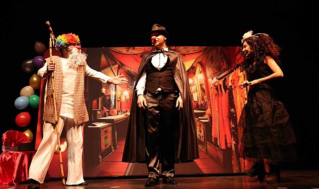 Nilüfer'de çocuklara tiyatro şöleni başladı