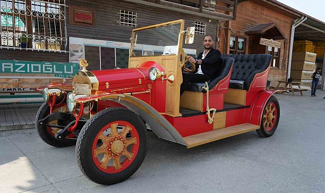 Nostalji aşığı genç 1925 model otomobilin elektriklisini yaptı