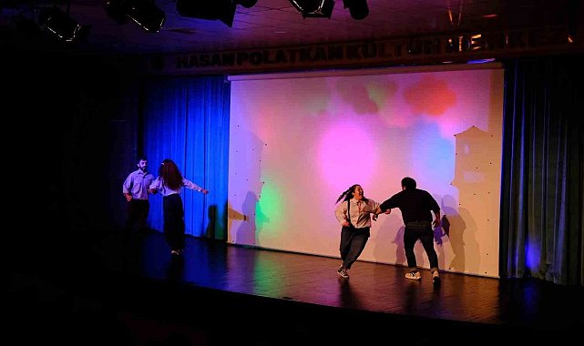 Odunpazarı Belediye Tiyatrosu Denizli'de sahne alacak.