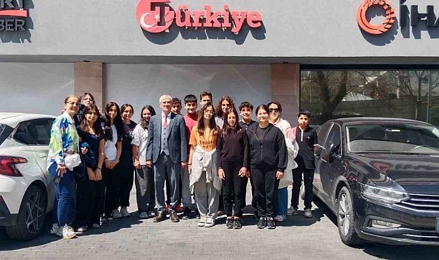 Öğrencilerden İhlas Haber Ajansı'na ziyaret