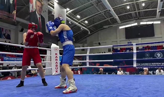 Okul Sporları Gençler Boks Türkiye Şampiyonası yarı finalleri sona erdi