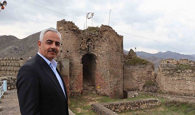 Oltu Kalesi'nin restorasyonu başlıyor