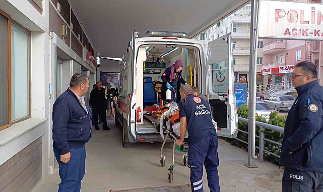 Önce 16 yaşındaki genç kızı sonra kendisini silahla vurdu