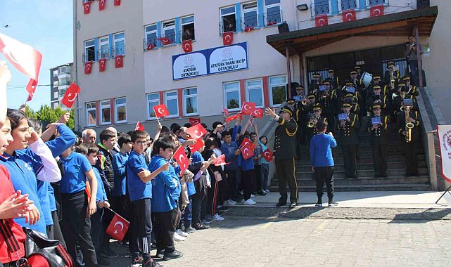 Ordu'da bin 25 öğrenci bando coşkusuna eşlik etti