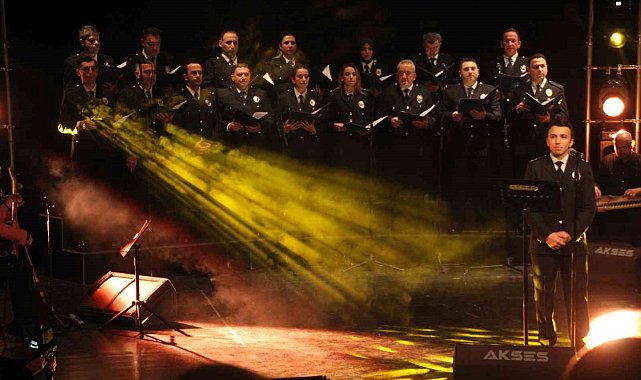 Ordu'da polis korosundan konser
