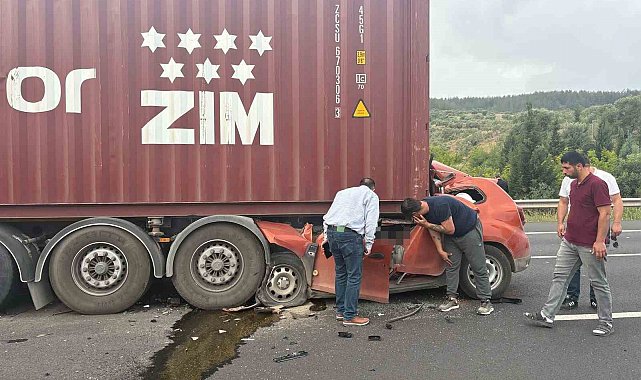 Osmaniye'de otomobil tıra arkadan çarptı: 1 ölü