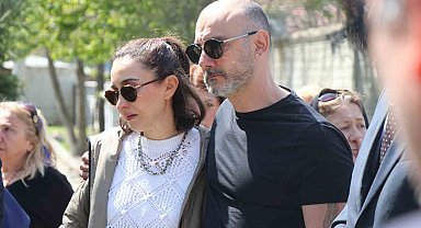 Otel faciasında hayatını kaybeden çocukların 23 Nisan'ı karanfillerle kutlandı