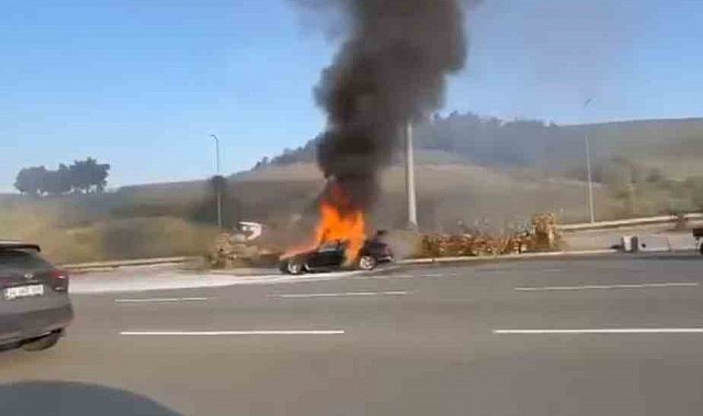 Otomobil alevlere teslim oldu