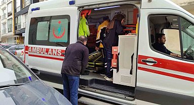 Otomobil ile motosiklet çarpıştı: 1 yaralı