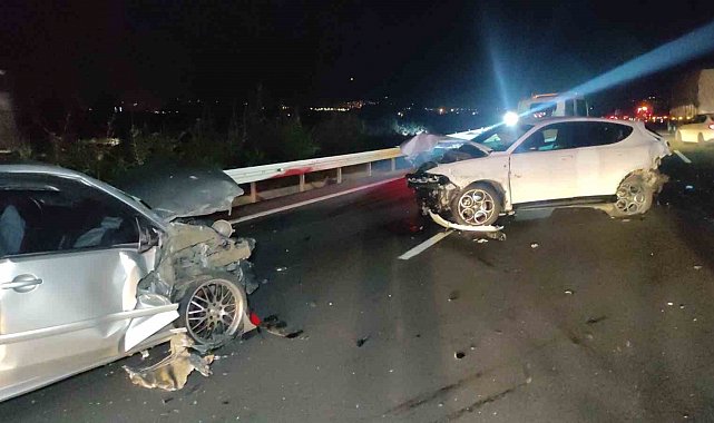 Otoyolda 4 araç çarpıştı: 1 ölü, 7 yaralı