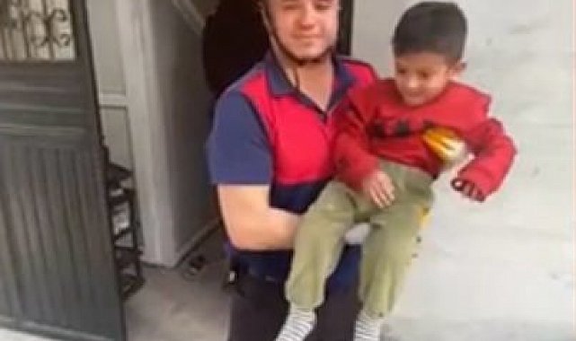 Oyun oynarken mahsur kalan çocuğu itfaiye ekipleri kurtardı