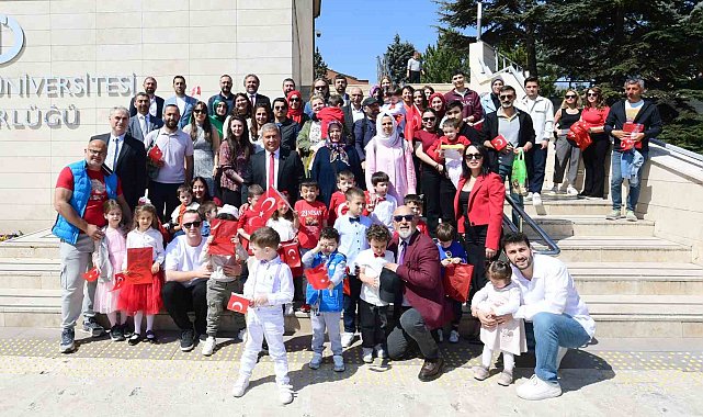 Özel çocuklar 23 Nisan'ı coşkuyla kutladı