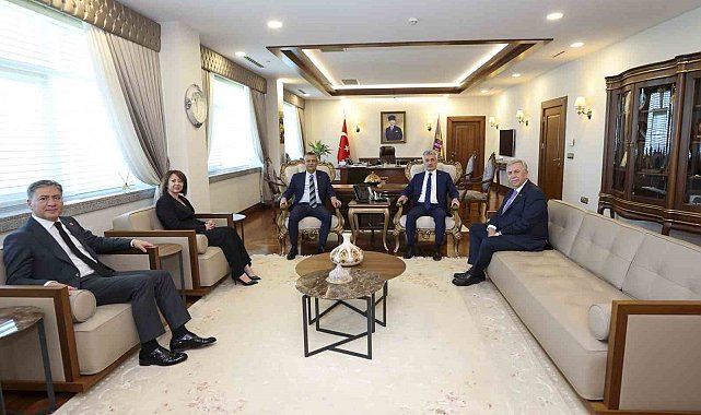 Özgür Özel: "Maliyeti hepimize. Şimdi bunun oluşturacağı diğer etkilerle, diğer maliyetlerle uğraşacağız"