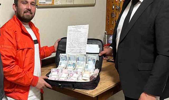 Para dolu çanta sahibine ulaştırıldı
