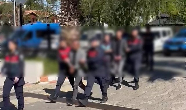 Parasını gasbedip, benzinle yakmaya çalıştılar