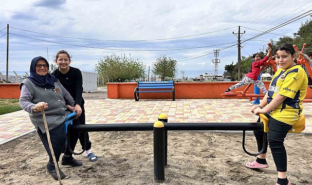 Park hayali gerçekleşen 77 yaşındaki gazi eşi torunlarıyla doyasıya eğlendi