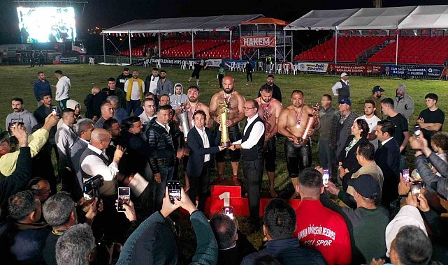 Paşa'nın Aslanı, sezona altın kemerle başladı