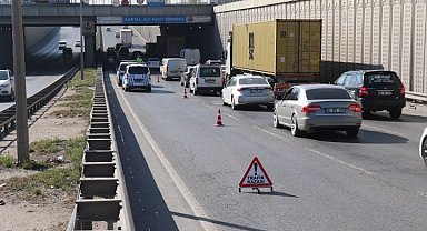 Polis şüphelenip kimlik sordu, kaçan şahıs alt geçit köprüsü üzerinden yola atladı