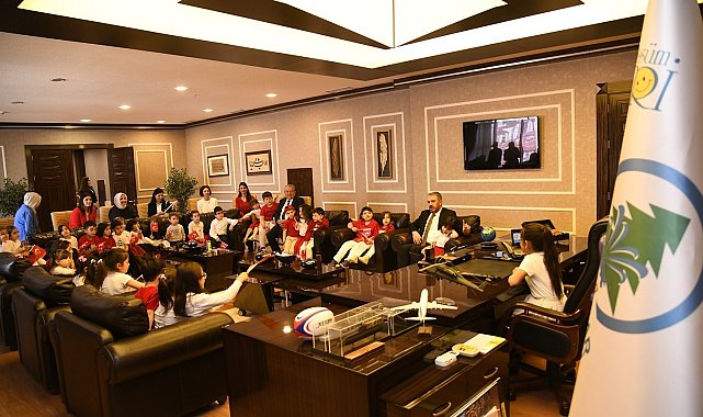 Pursaklar'da minik başkan görev başında