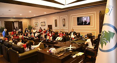 Pursaklar'da minik başkan görev başında