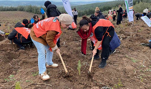 "81 İlde 81 Orman" Projesi kapsamında Bursa'da 10 bin fidan toprakla buluştu
