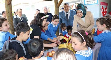 "Gelenekten Geleceğe Sağlıklı Nesiller" projesiyle öğrencilere meyve desteği