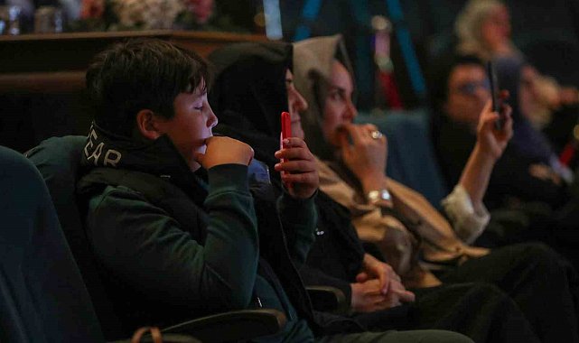 "Hep Otuz Üç Yaşında" filmine yoğun ilgi